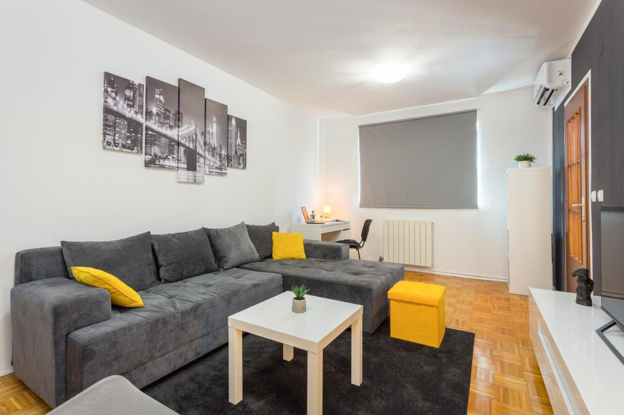 Laveruda Apartment With Balcony And Free Parking بولا المظهر الخارجي الصورة