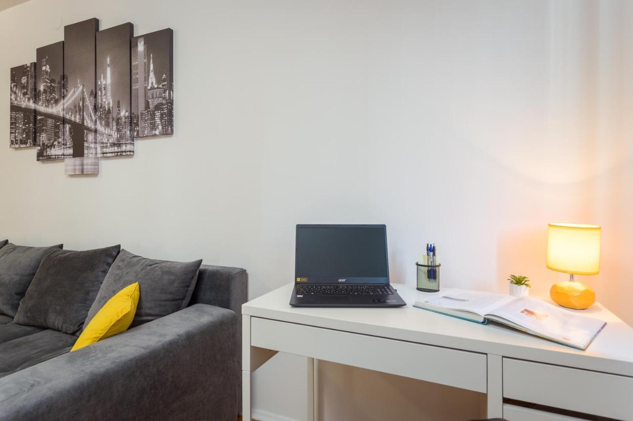 Laveruda Apartment With Balcony And Free Parking بولا المظهر الخارجي الصورة
